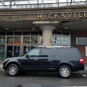 Ford Expedition Taxi at the Hicksville Train Station